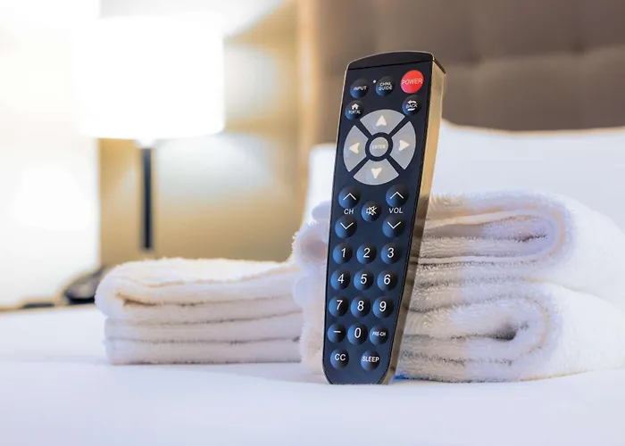 Drury Inn & Suites Kansas City Airport